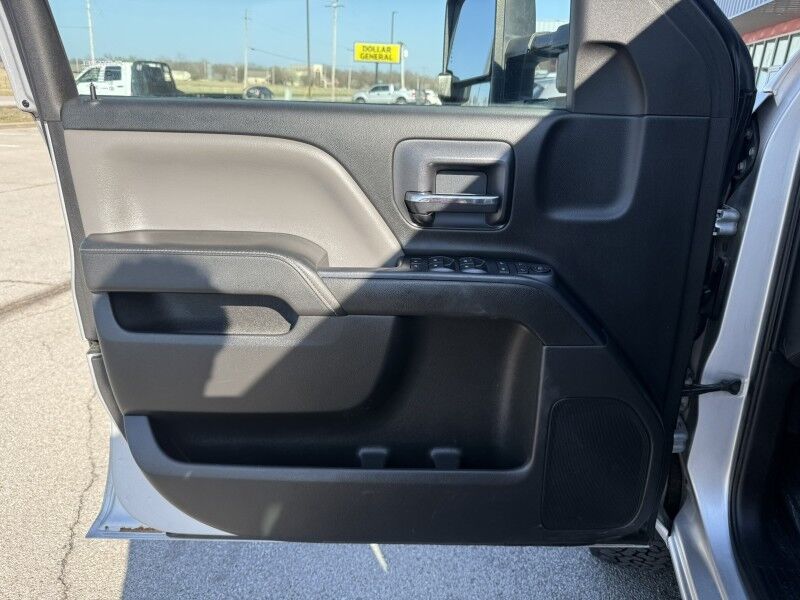 2015 GMC Sierra 2500HD Cab & Chasssis Collinsville OK