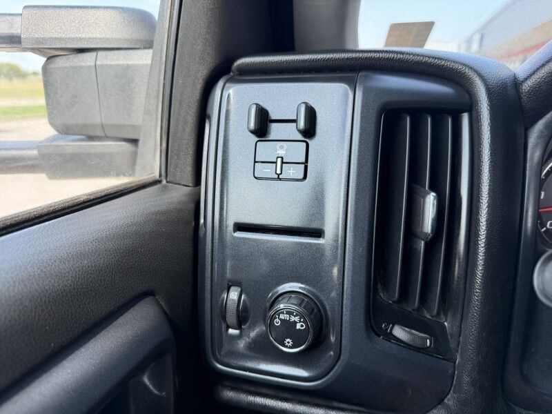 2015 GMC Sierra 2500HD Cab & Chasssis Collinsville OK