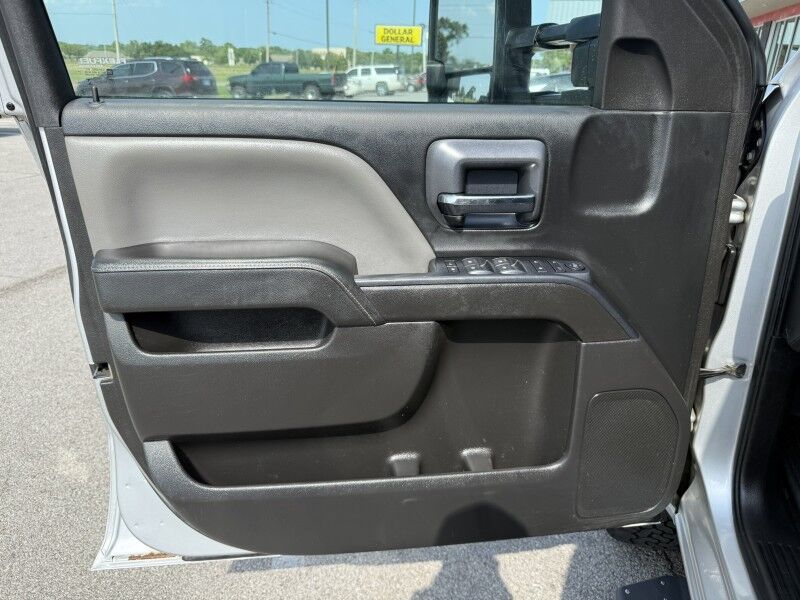 2015 GMC Sierra 2500HD Cab & Chasssis Collinsville OK