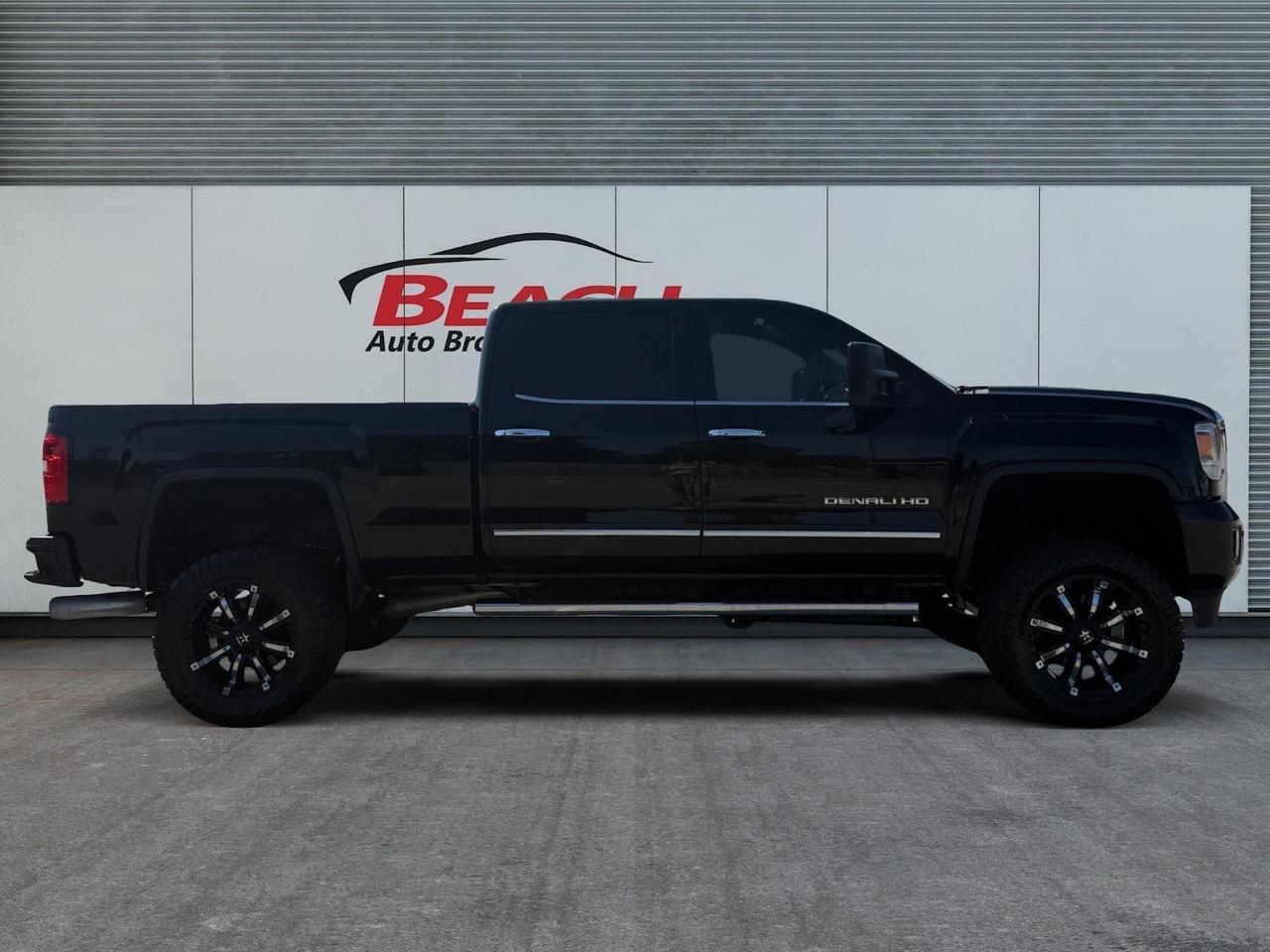 2015 GMC Sierra 2500HD Denali, BLUETOOTH, UNIVERSAL GARAGE DOOR OPENER, SUNROOF, RUNNING BOARDS, POWERED SLIDING REAR WINDOW, BACKUP CAMERA, TOW PACKAGE, HEATED STEERING WHEEL, HEATED AND VENTILATED FRONT SEATS, TRUCKS THIS CLEAN DONT LAST LONG COME AND TEST DRIVE THIS DEN Norfolk VA