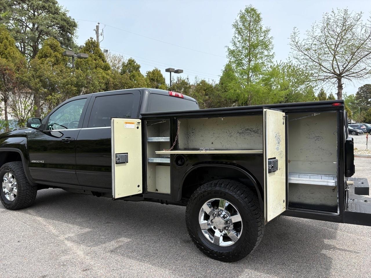 2015 GMC Sierra 2500HD SLE, KNAPHEIDE WORK UTILITY BED, EXTERNAL CARGO COMPARTMENTS, TOW PACKAGE WITH HITCH, BACKUP CAMERA, REMOTE START, NAVIGATION WITH APPLE CARPLAY/ANDROID AUTO, HEATED SEATS, LOW MILEAGE, ONLY 1 OWNER, CLEAN CARFAX, GET TO WORK IN THIS GMC! Virginia Beach VA
