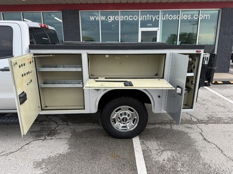 2015 GMC Sierra 2500HD Utility Collinsville OK