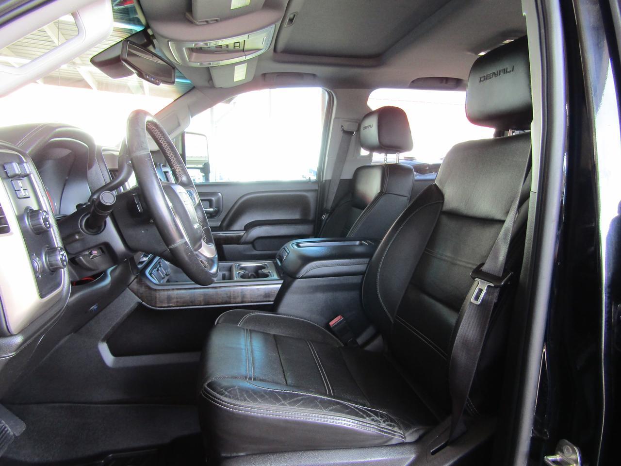 2015 GMC Sierra 2500HD available WiFi 4WD Crew Cab 153.7 Denali Grand Prairie TX