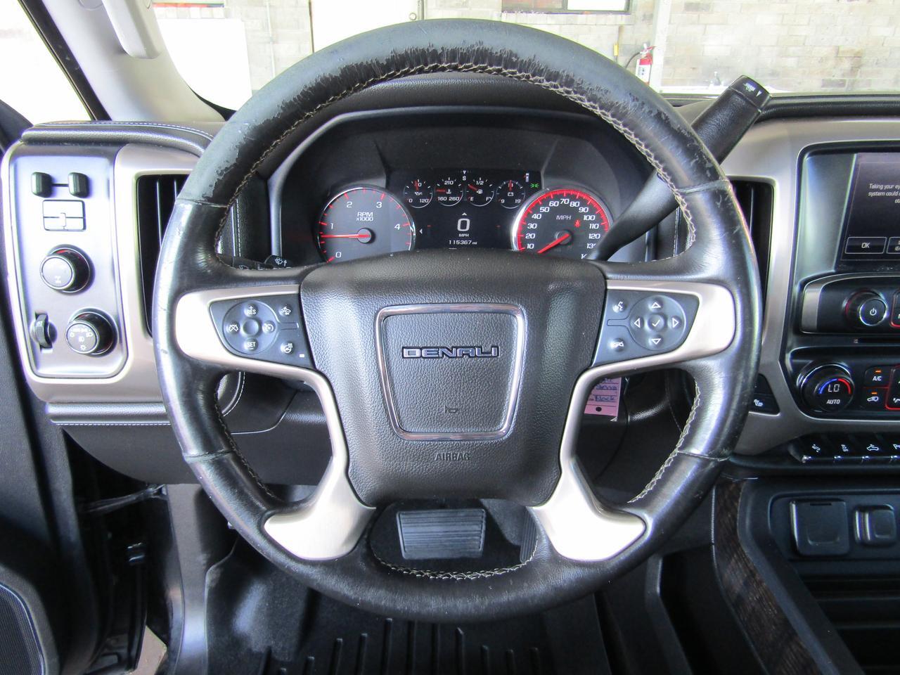 2015 GMC Sierra 2500HD available WiFi 4WD Crew Cab 153.7 Denali Grand Prairie TX