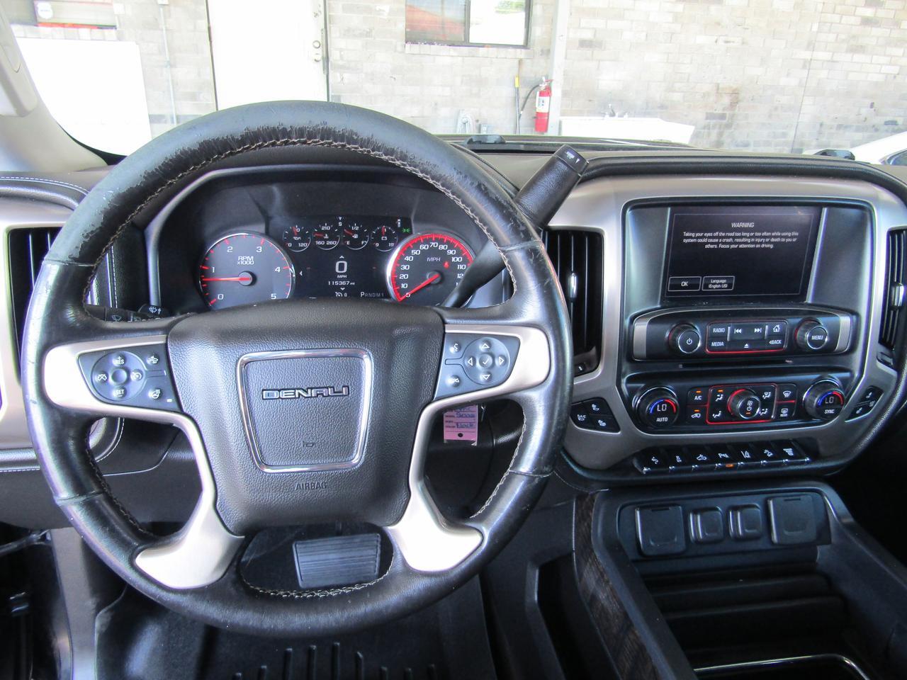 2015 GMC Sierra 2500HD available WiFi 4WD Crew Cab 153.7 Denali Grand Prairie TX