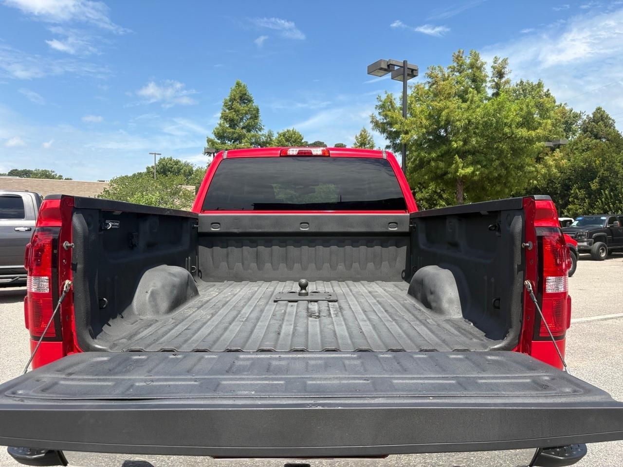 2015 GMC Sierra 2500HD available WiFi SLE, 5TH WHEEL/GOOSENECK TOW PACKAGE, LIFTED, CUSTOM MOTO METAL WHEELS, BACKUP CAMERA, PARKING SENSORS, ONSTAR CONNECT, THIS TRUCK IS RED HOT & READY! Virginia Beach VA