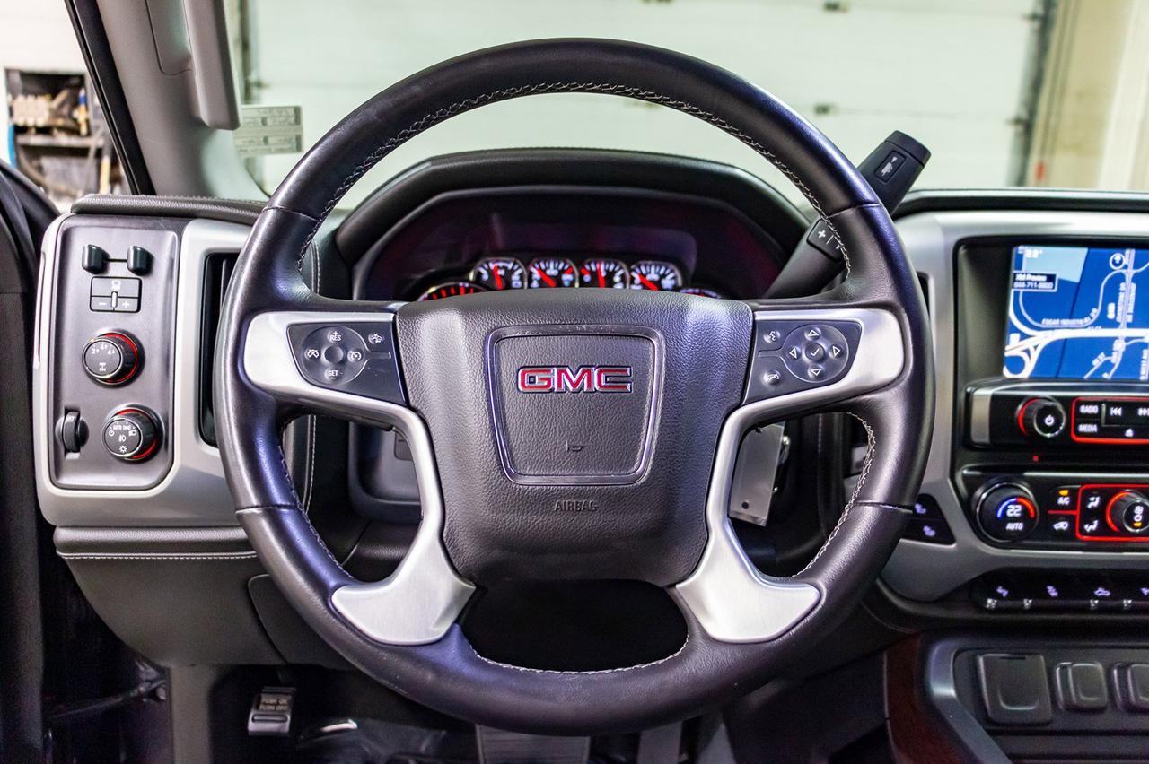 2015 GMC Sierra 3500HD 4x4 Double Cab SLT Dually Leather Nav Red Deer AB