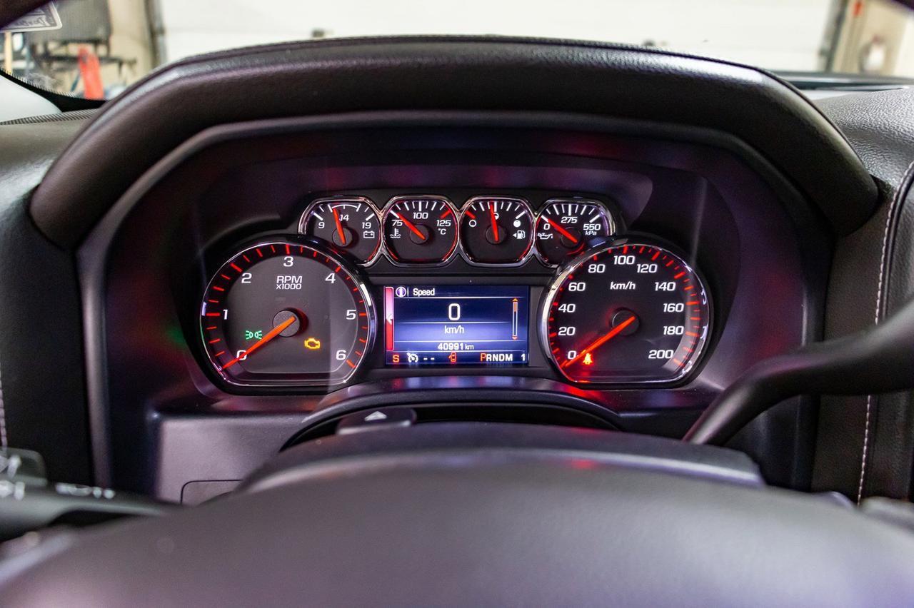 2015 GMC Sierra 3500HD 4x4 Double Cab SLT Dually Leather Nav Red Deer AB