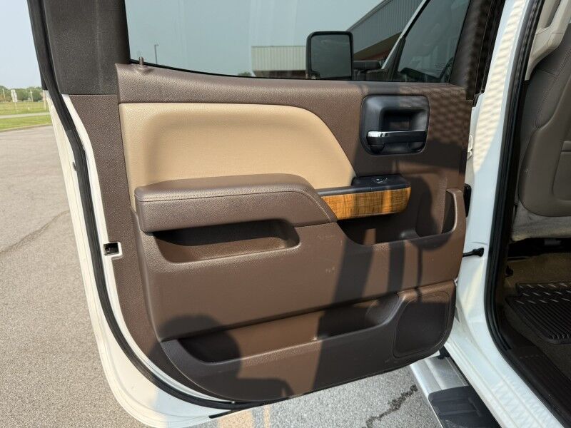 2015 Gmc Sierra SLE photo 25