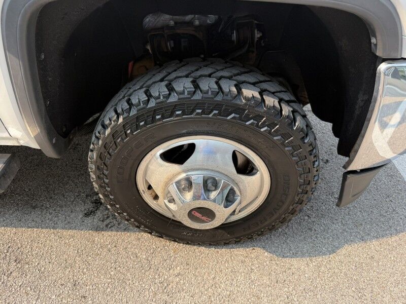 2015 Gmc Sierra SLE photo 16