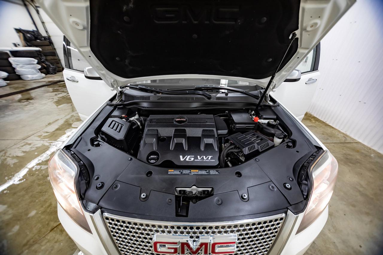 2015 GMC Terrain AWD Denali Leather Roof Nav BCam Red Deer AB