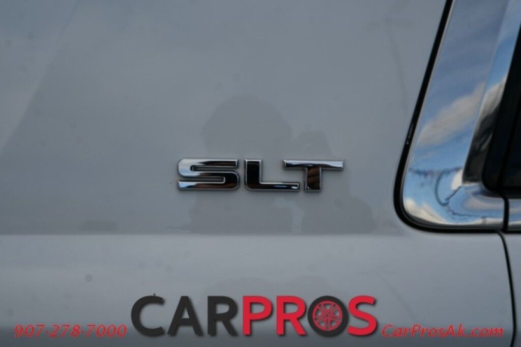 2015 GMC Yukon SLT - 5.3L V8 - 4X4 - Heated & Cooled Leather Seats - Heated Steering Wheel - 2nd Row Heated Bucket Seats - 3rd Row Seating - Navigation - Bluetooth - Sunroof - Tow Package Anchorage AK