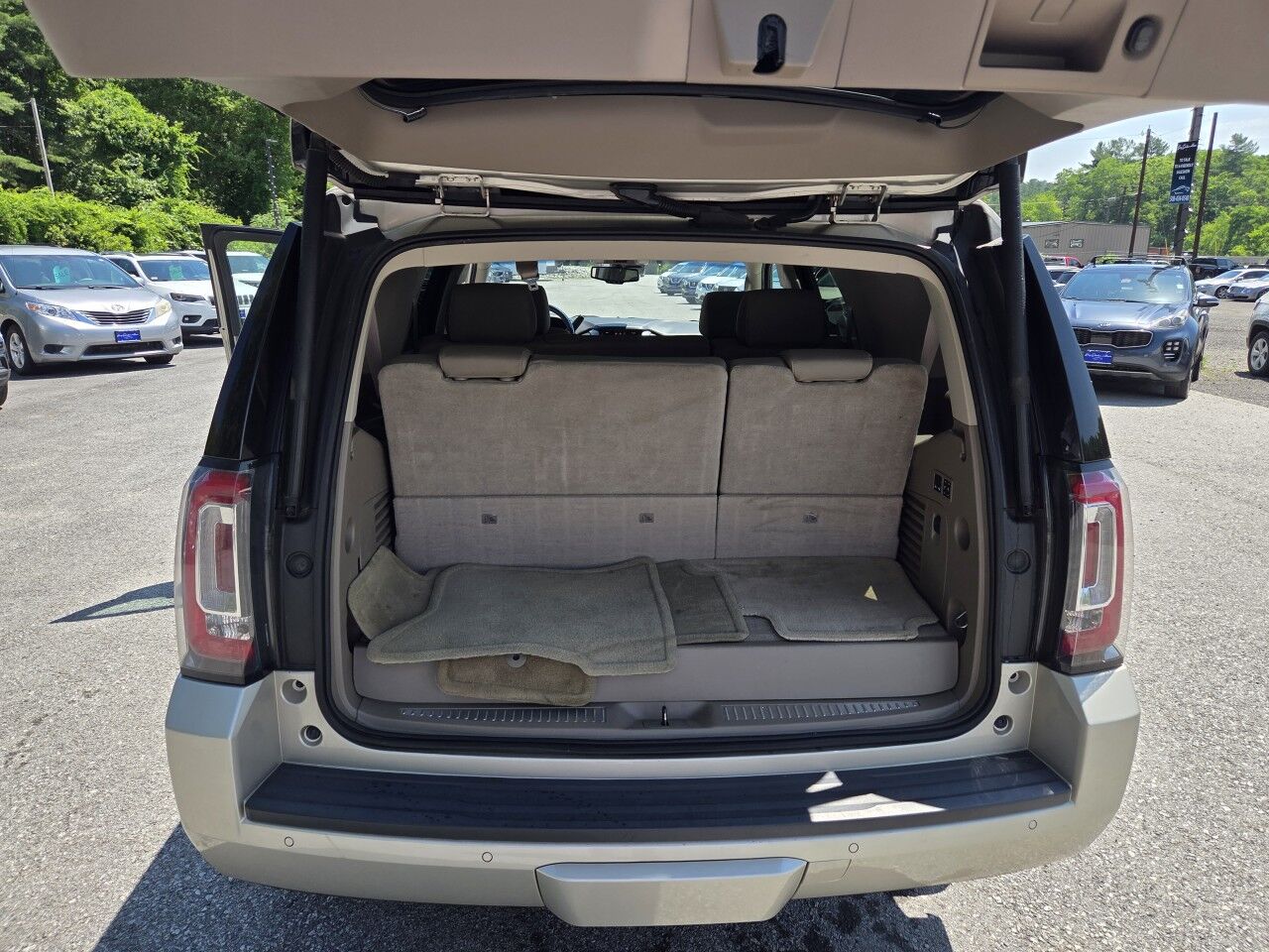 2015 GMC Yukon SLT Charlton MA
