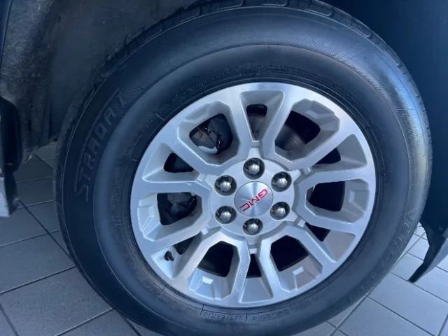 2015 GMC Yukon XL SLE Sport Utility 4D Cincinnati OH