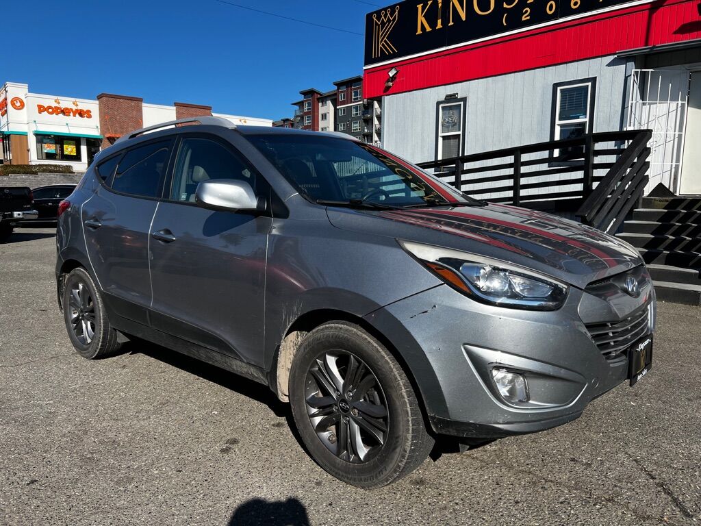 2015 HYUNDAI TUCSON SE