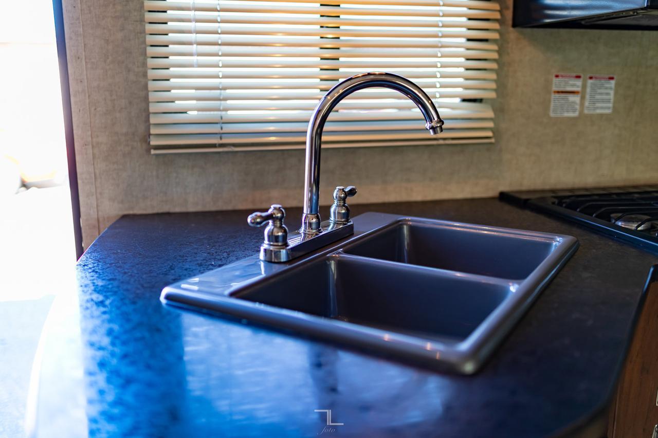 2015 Heartland Prowler Lynx 27LX Solar Panels Slideout Red Deer AB