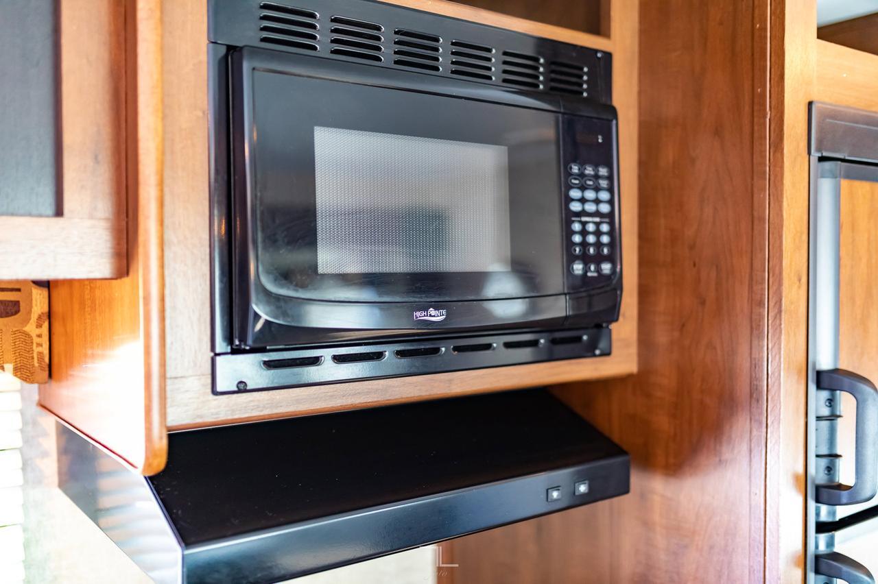 2015 Heartland Prowler Lynx 27LX Solar Panels Slideout Red Deer AB