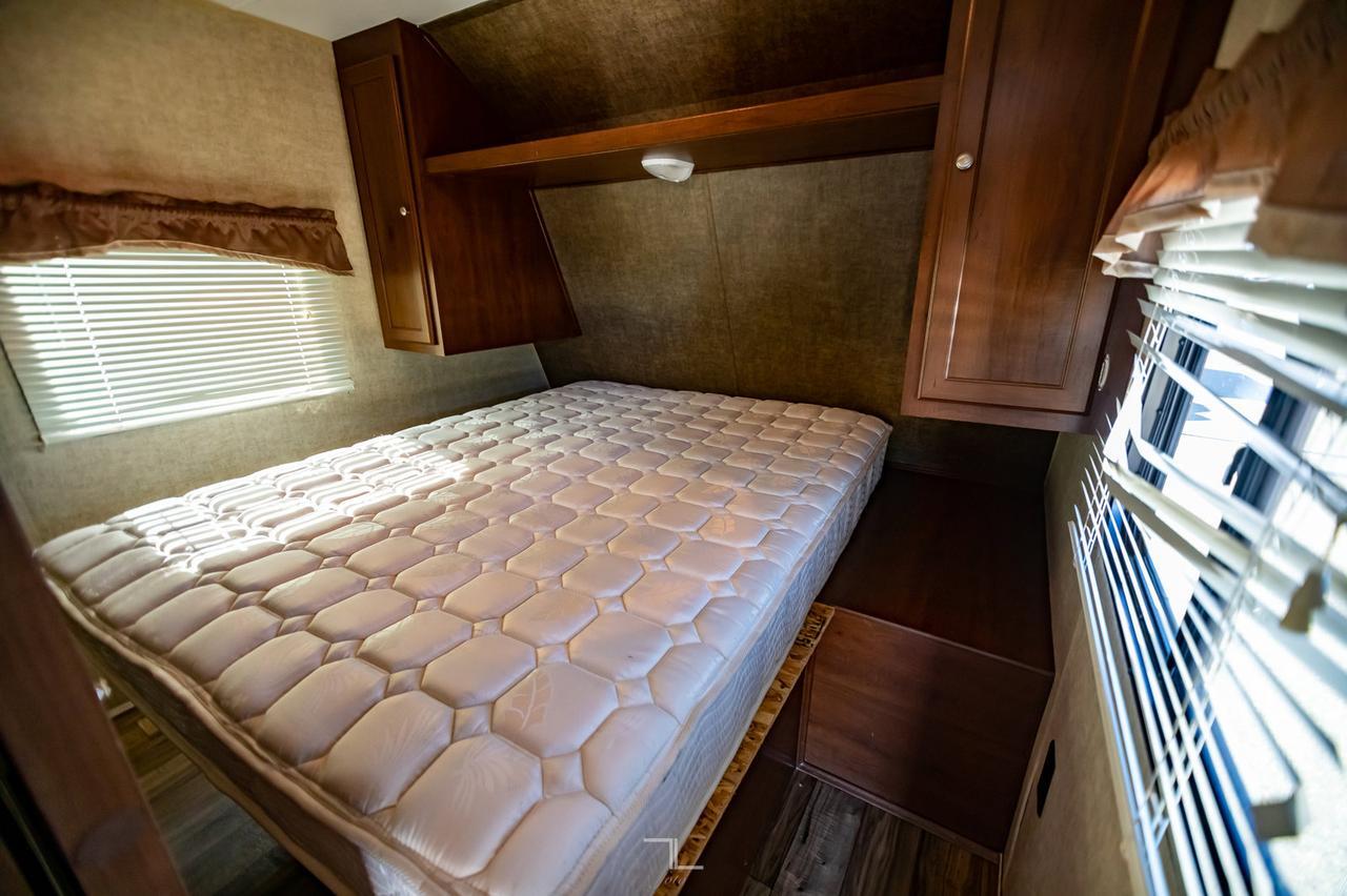 2015 Heartland Prowler Lynx 27LX Solar Panels Slideout Red Deer AB