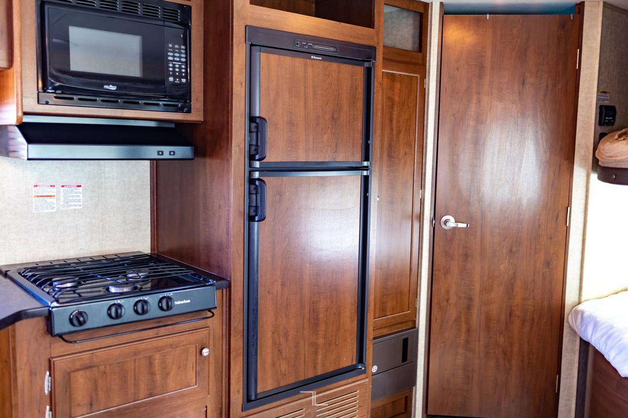 2015 Heartland Prowler Lynx 27LX Solar Panels Slideout Red Deer AB