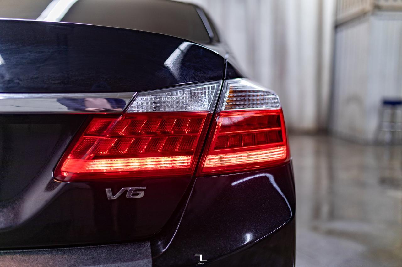 2015 Honda Accord EX-L Leather Roof BCam Red Deer AB