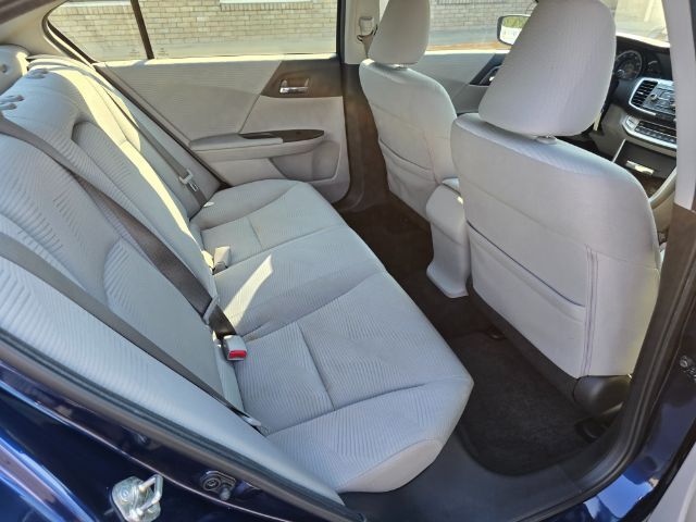 2015 Honda Accord LX photo 7