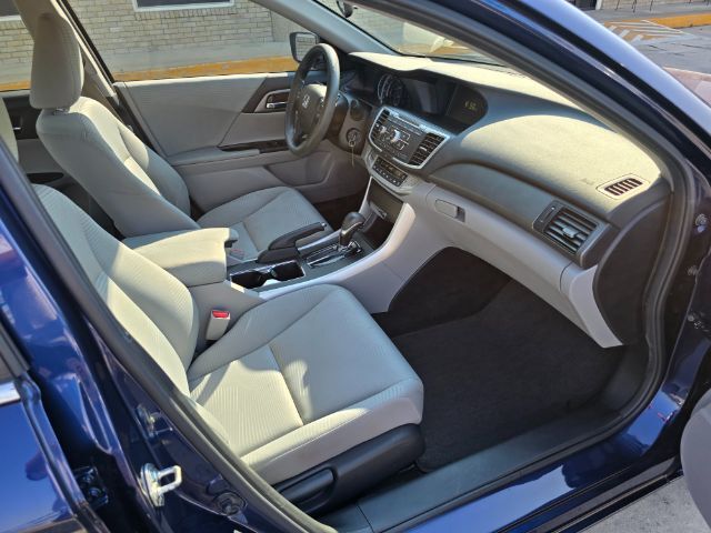2015 Honda Accord LX photo 6