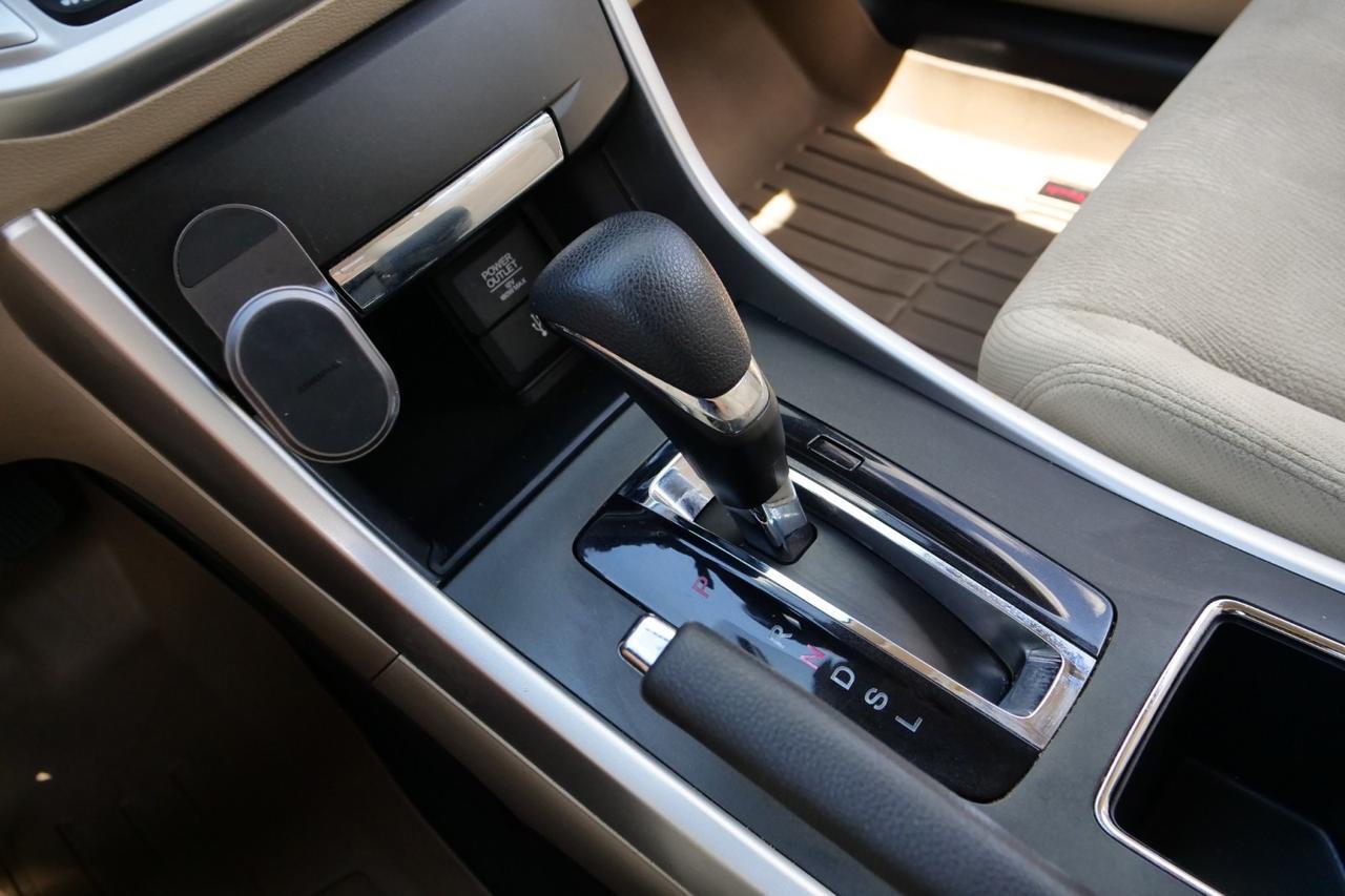 2015 Honda Accord Sedan EX / Sunroof / Remote Keyless Entry! High Point NC