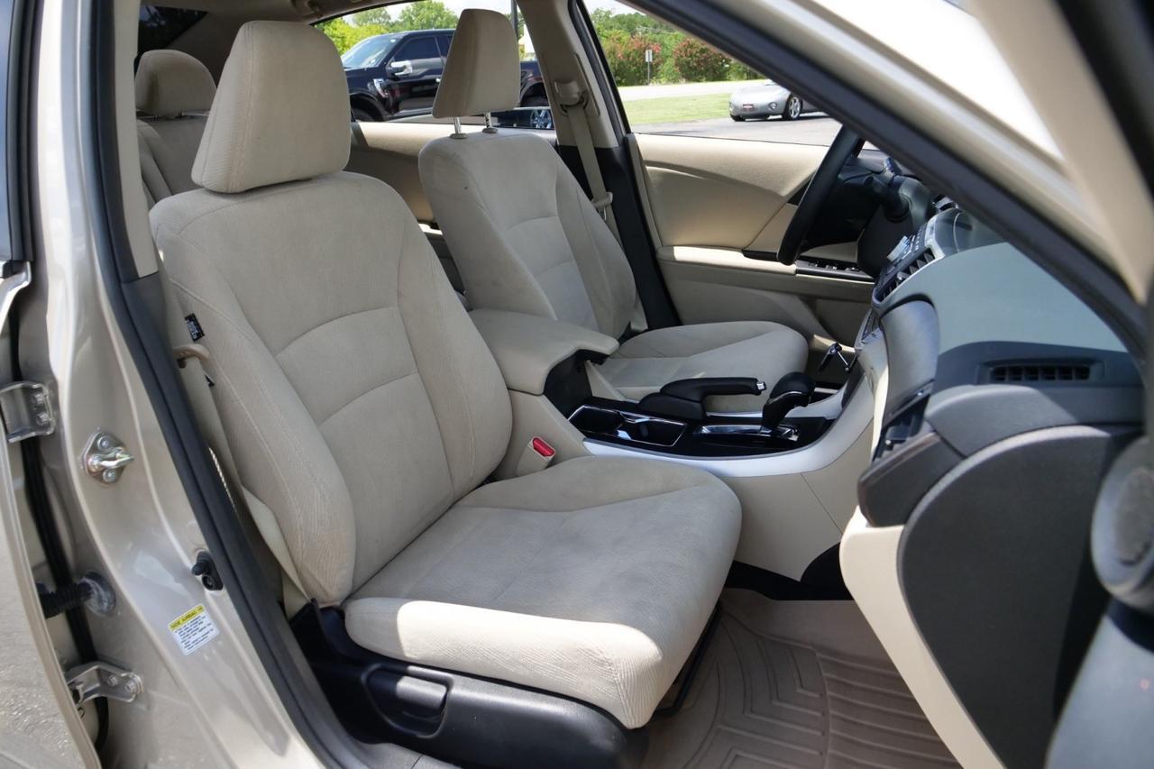 2015 Honda Accord Sedan EX / Sunroof / Remote Keyless Entry! High Point NC