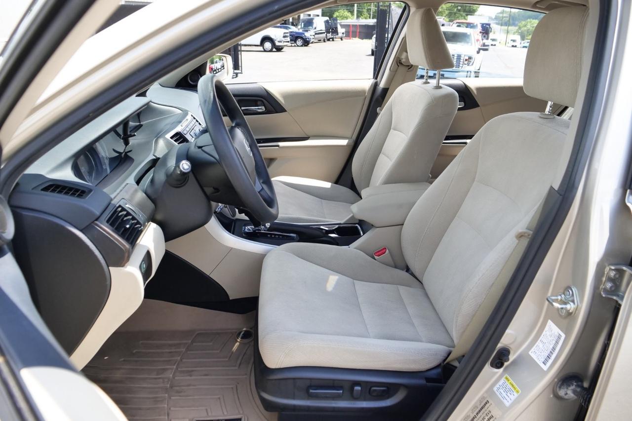 2015 Honda Accord Sedan EX / Sunroof / Remote Keyless Entry! High Point NC