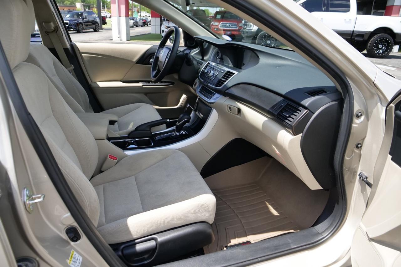 2015 Honda Accord Sedan EX / Sunroof / Remote Keyless Entry! High Point NC