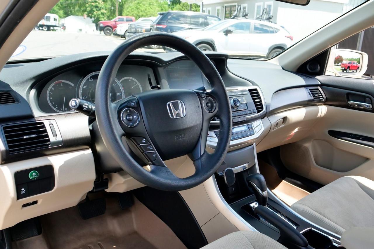2015 Honda Accord Sedan EX / Sunroof / Remote Keyless Entry! High Point NC
