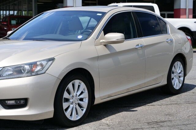 2015 Honda Accord Sedan EX / Sunroof / Remote Keyless Entry! High Point NC