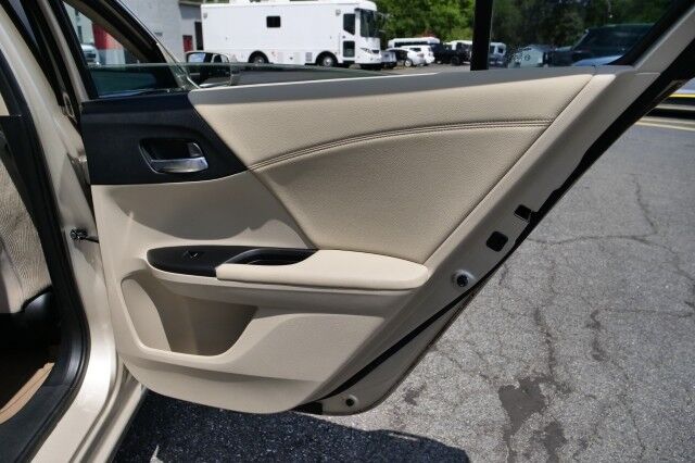 2015 Honda Accord Sedan EX / Sunroof / Remote Keyless Entry! High Point NC