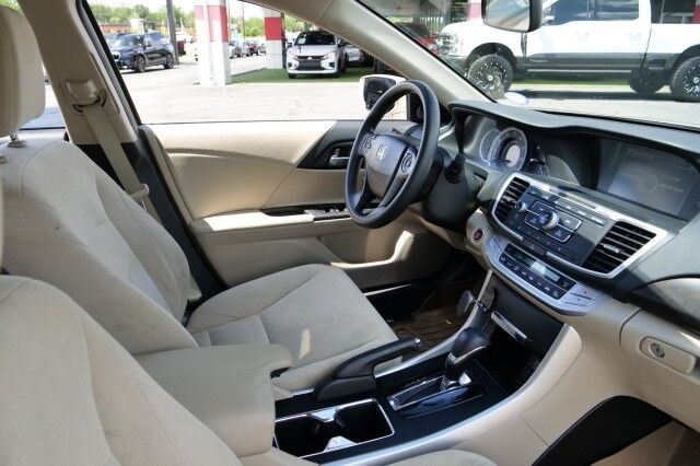 2015 Honda Accord Sedan EX / Sunroof / Remote Keyless Entry! High Point NC