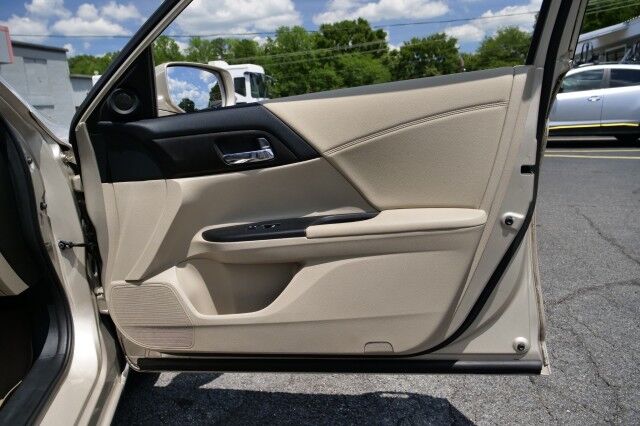 2015 Honda Accord Sedan EX / Sunroof / Remote Keyless Entry! High Point NC