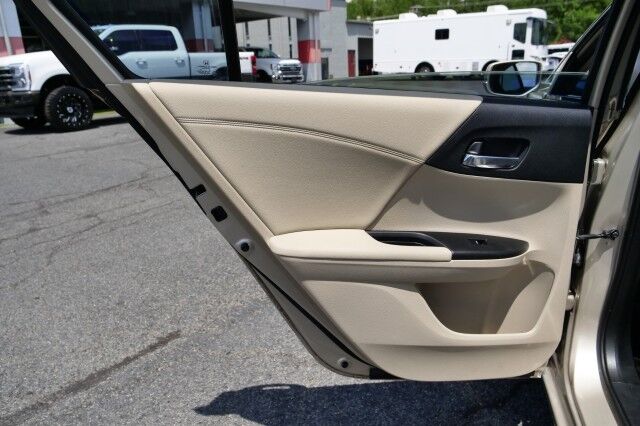 2015 Honda Accord Sedan EX / Sunroof / Remote Keyless Entry! High Point NC