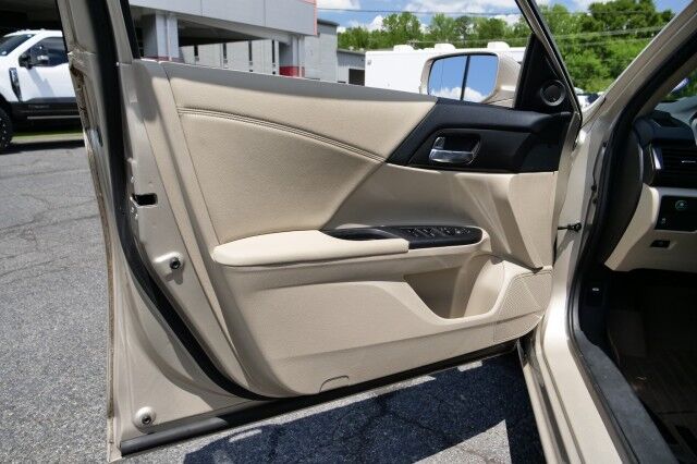 2015 Honda Accord Sedan EX / Sunroof / Remote Keyless Entry! High Point NC