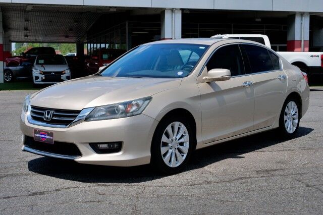 2015 Honda Accord Sedan EX / Sunroof / Remote Keyless Entry! High Point NC
