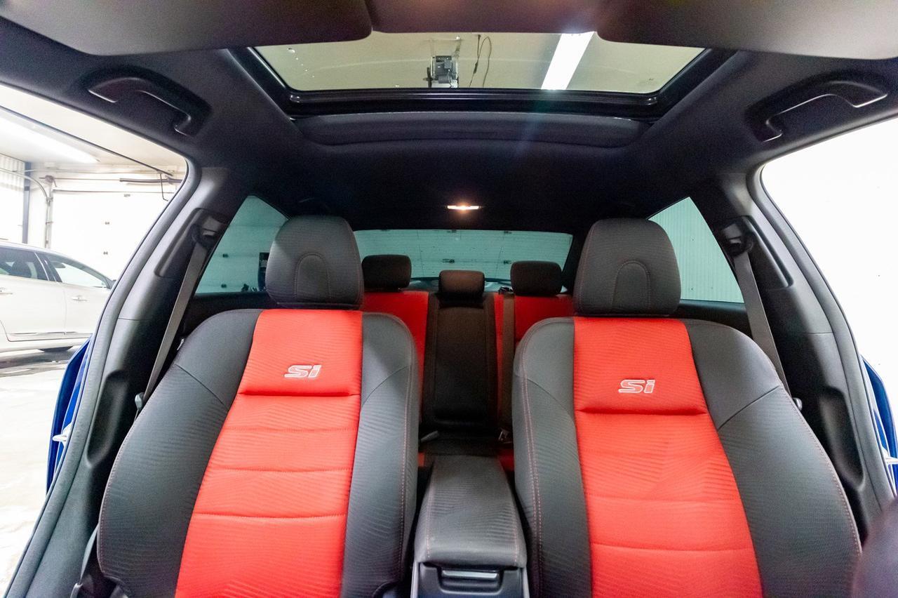 2015 Honda Civic Si Manual Nav Roof BCam Red Deer AB