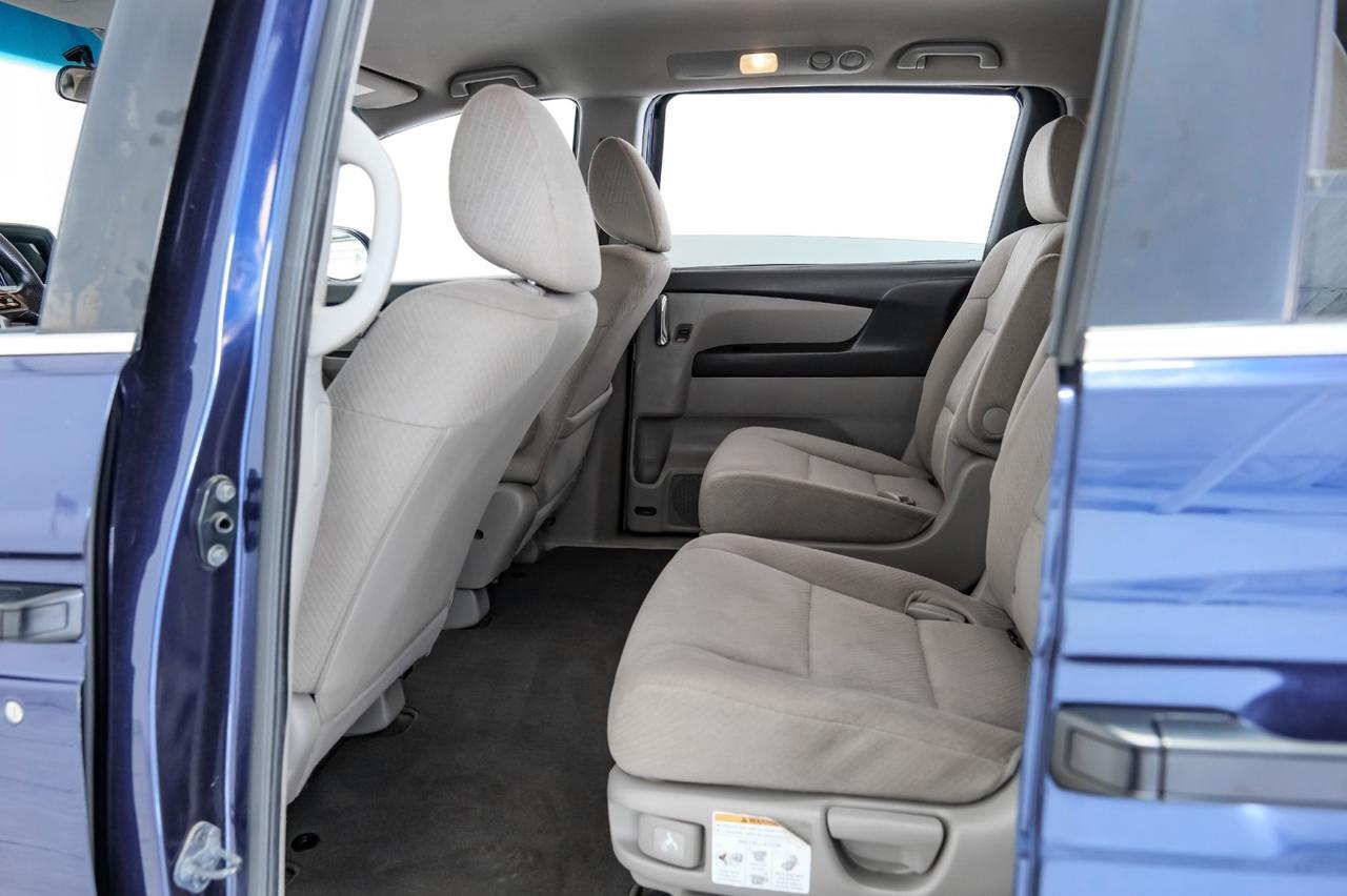 2015 Honda Odyssey LX THIRD ROW SEAT REAR CAMERA BLUETOOTH CRUISE CONTROL REMOTE KEYLESS ENTRY Carrollton TX