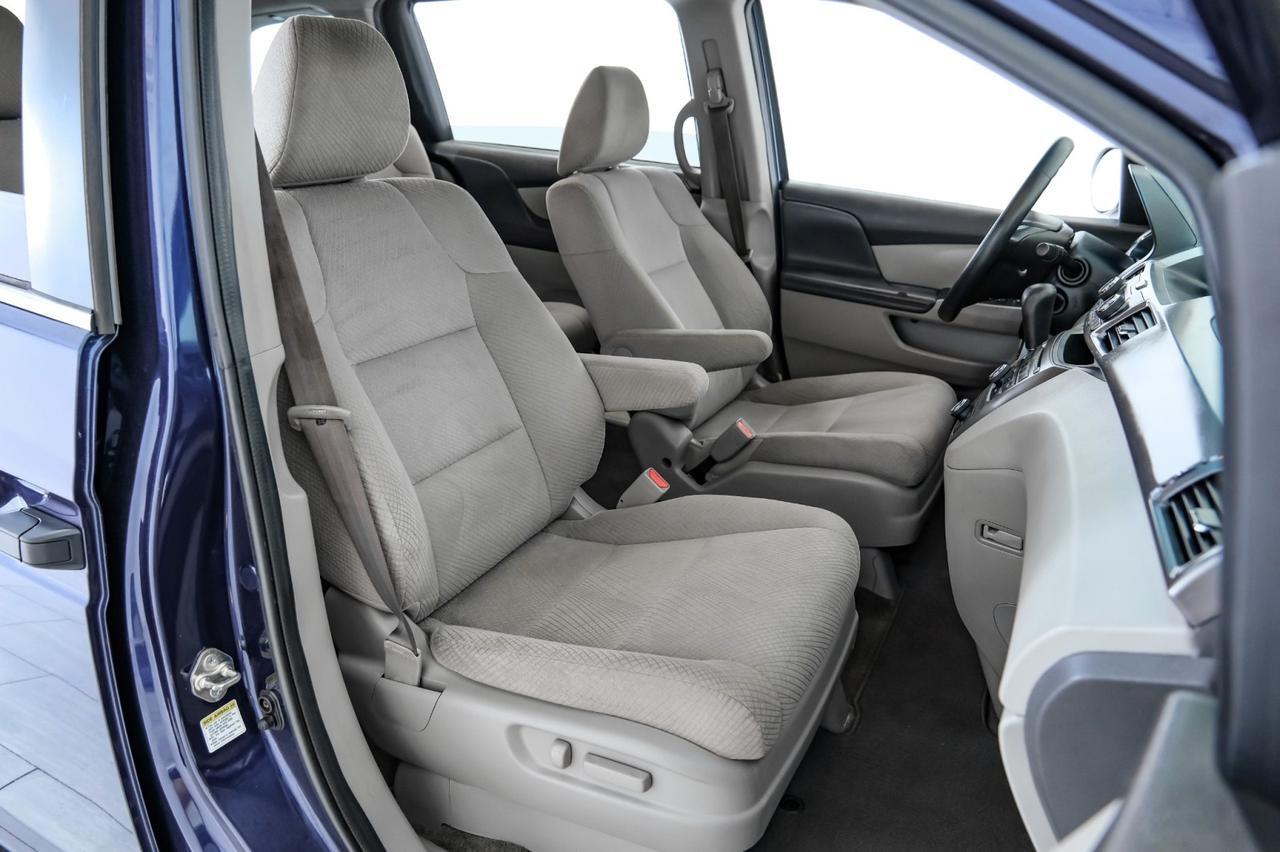 2015 Honda Odyssey LX THIRD ROW SEAT REAR CAMERA BLUETOOTH CRUISE CONTROL REMOTE KEYLESS ENTRY Carrollton TX