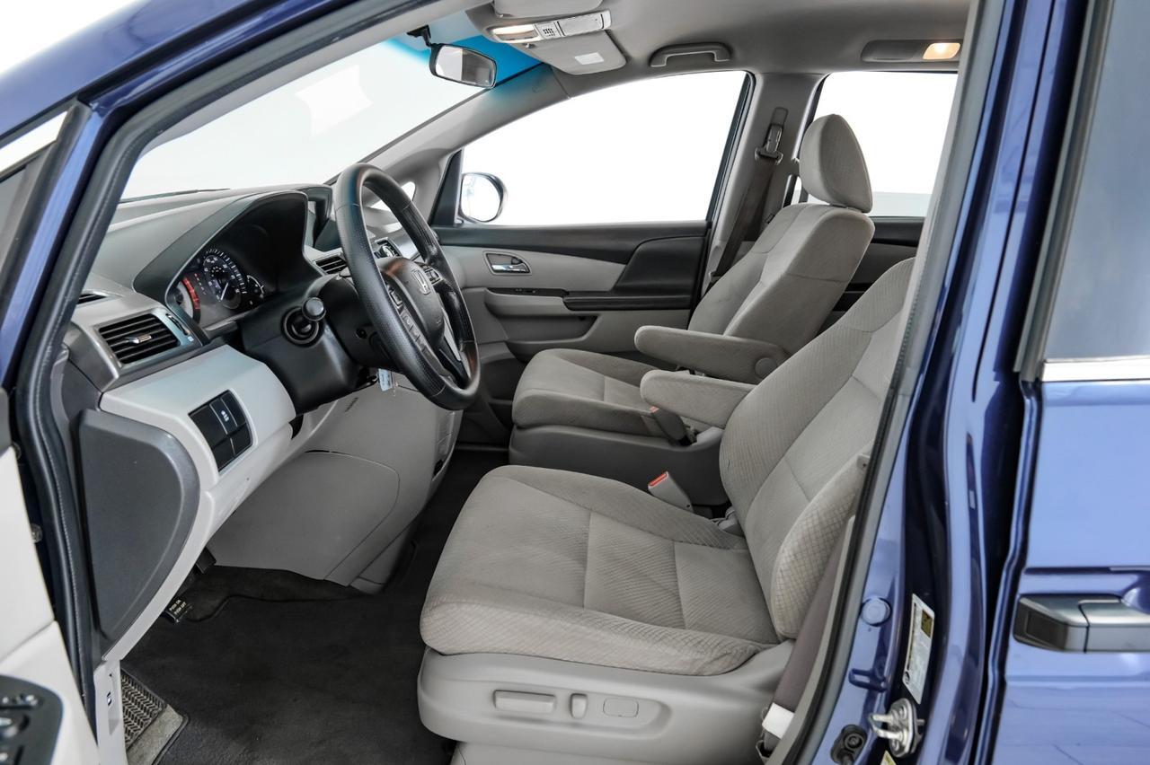 2015 Honda Odyssey LX THIRD ROW SEAT REAR CAMERA BLUETOOTH CRUISE CONTROL REMOTE KEYLESS ENTRY Carrollton TX