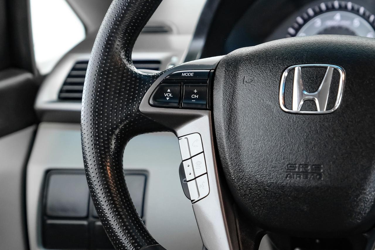 2015 Honda Odyssey LX THIRD ROW SEAT REAR CAMERA BLUETOOTH CRUISE CONTROL REMOTE KEYLESS ENTRY Carrollton TX