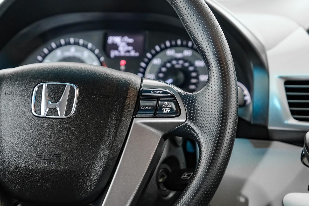 2015 Honda Odyssey LX THIRD ROW SEAT REAR CAMERA BLUETOOTH CRUISE CONTROL REMOTE KEYLESS ENTRY Carrollton TX