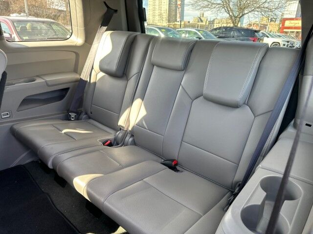 2015 Honda Pilot Touring Worcester MA