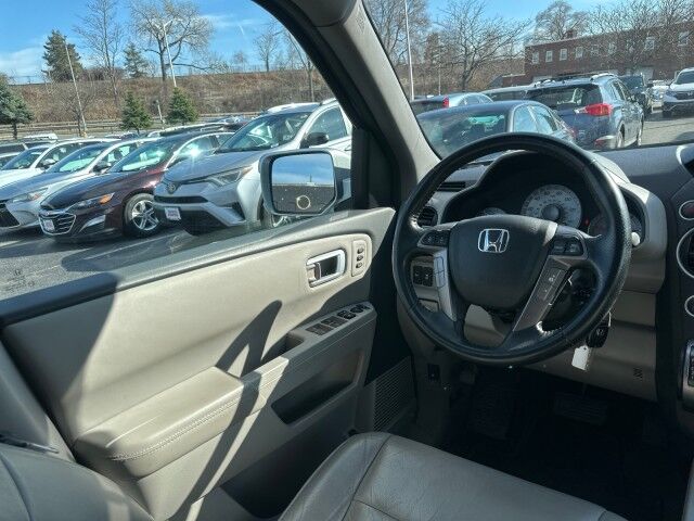 2015 Honda Pilot Touring Worcester MA