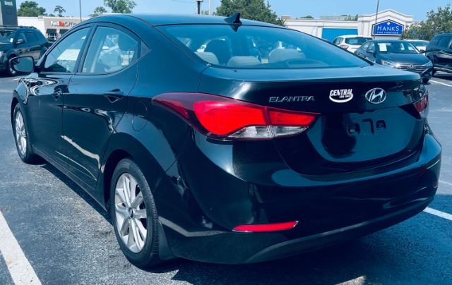 2015 Hyundai Elantra- SD SE 6AT
