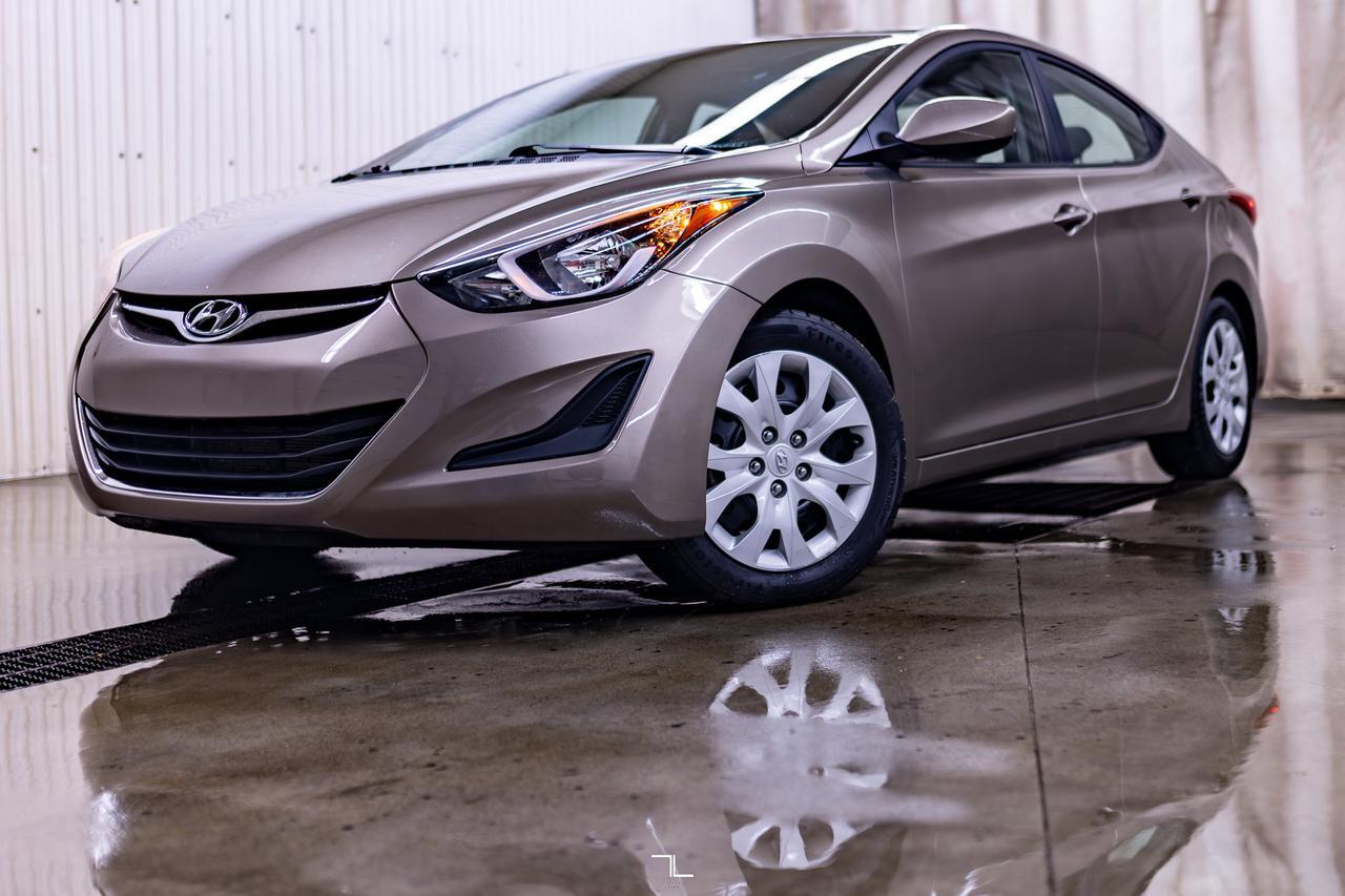 2015 Hyundai Elantra SE Manual Heated Seats Red Deer AB