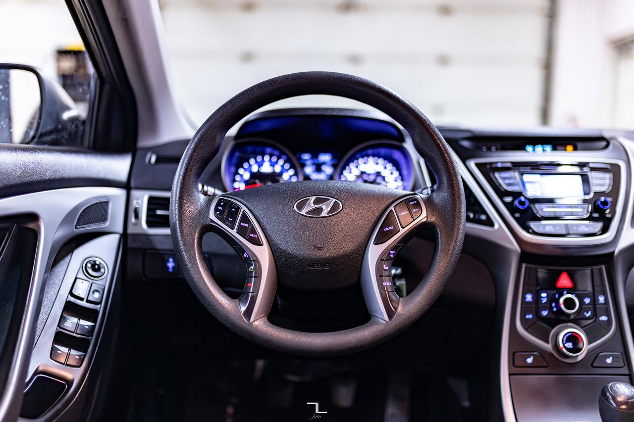 2015 Hyundai Elantra SE Manual Heated Seats Red Deer AB
