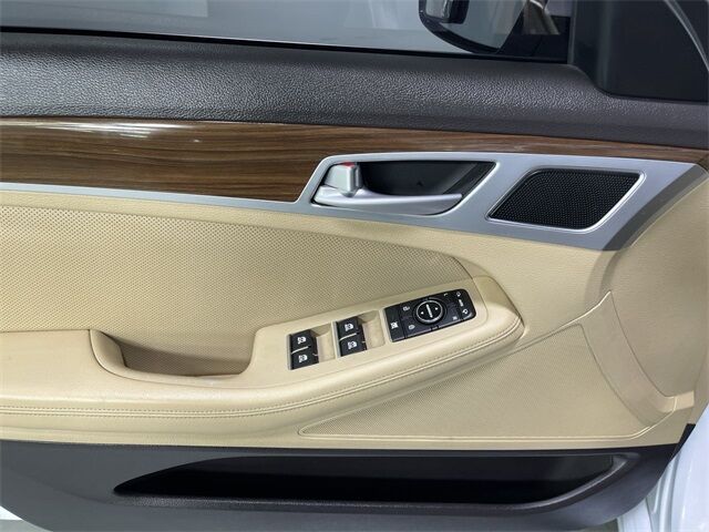 2015 Hyundai Genesis 3.8 Columbia SC